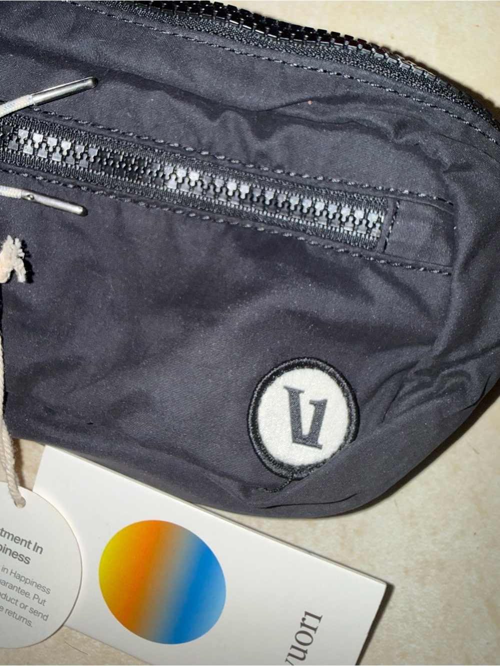 NWT Vuori Black Hip pack performance waist Fanny pack unisex - Picture 6 of 6